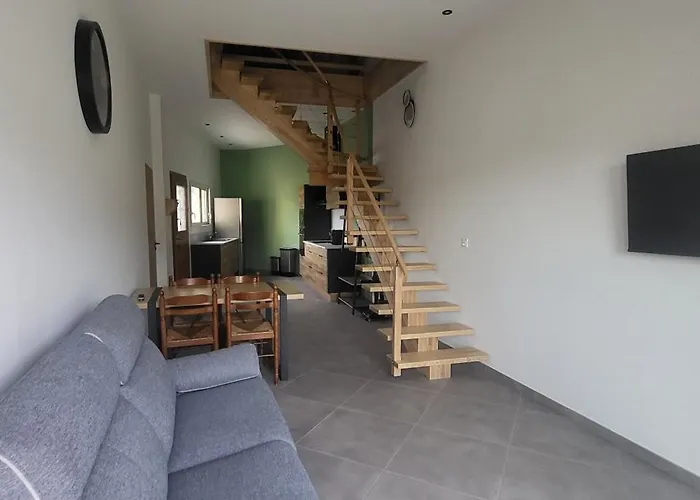 La Petite Ecurie Apartment *